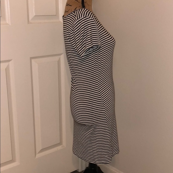 Heart Hips Dress - Picture 2 of 4